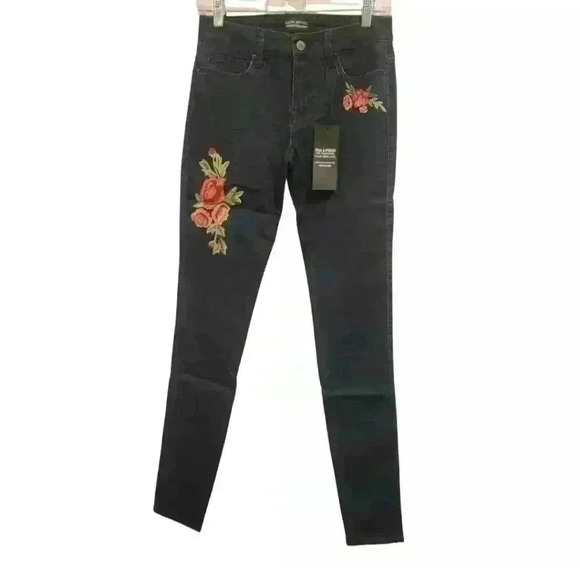 Alloy Apparel Power Stretch Medium Rise Dark Wash Embroidery Detail Skinny Jeans - Picture 1 of 9